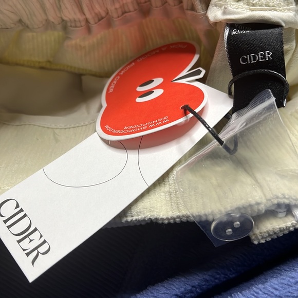 Cider high waisted belted corduroy zip button wide leg shorts ivory - Picture 7 of 7